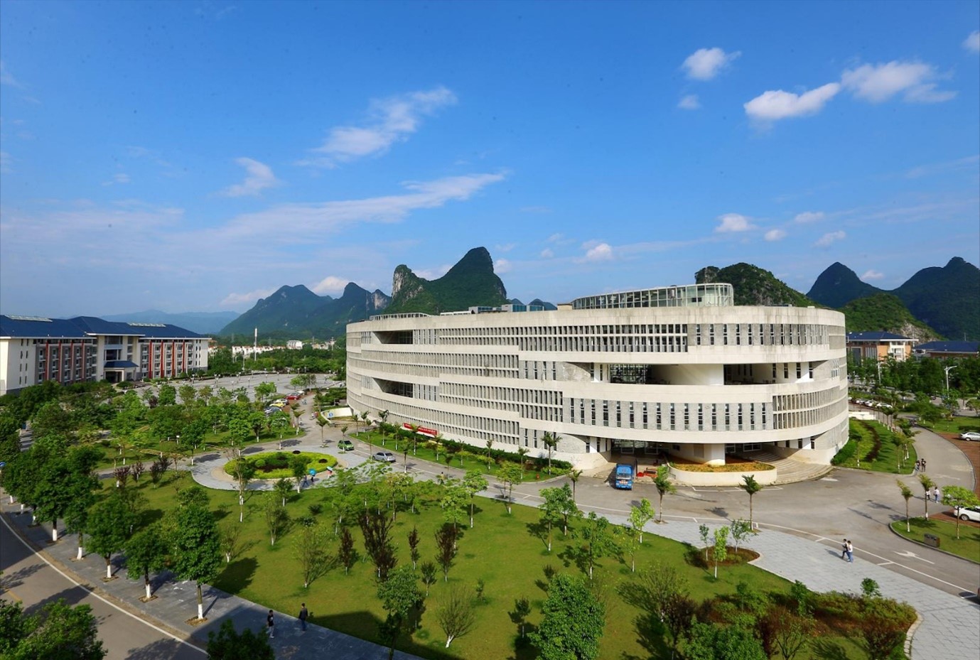 Đại Học Khoa Học Và Công Nghệ Điện Tử Quế Lâm - QTEDU